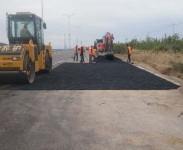 【交通動態100期】抓養護、保暢通、促安全-吳忠市交通運輸局開展路面病害搶修工作